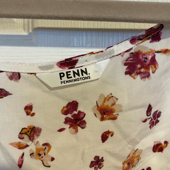 Penningtons Floral Wrap-Style Balloon Sleeve Blouse | 3X - Picture 5 of 7